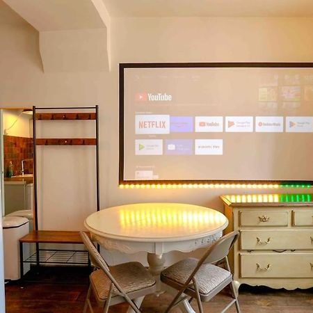 Studio With Home Cinema@Paris Chatelet ภายนอก รูปภาพ